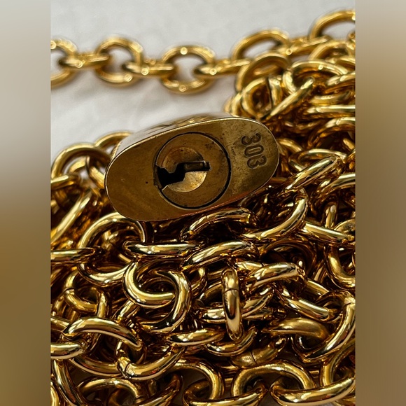 Authentic Louis Vuitton Lock with Unbranded 24k Gold Plating Necklace 303 - Picture 8 of 12